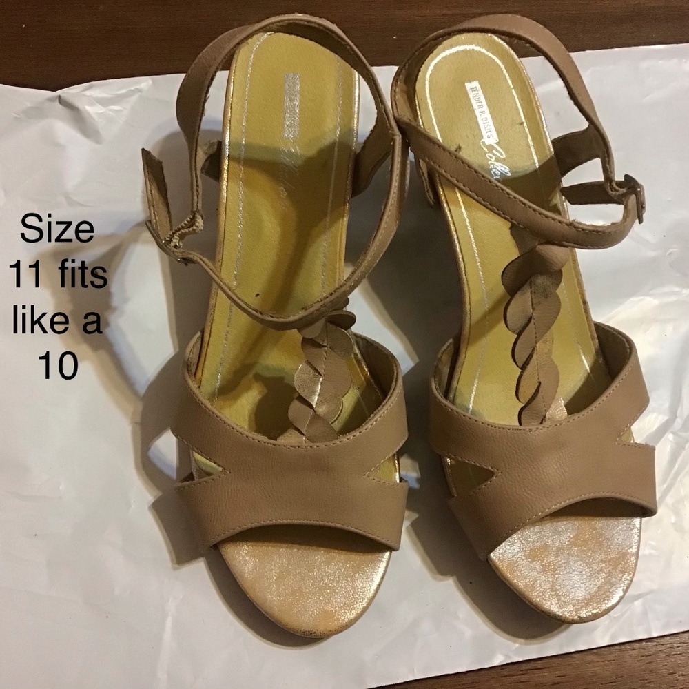 NWOT Tender Tootsies Pump